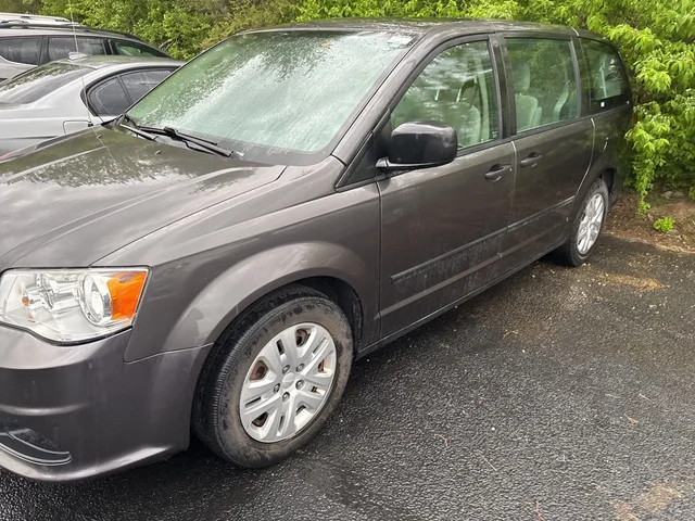 SEMINUEVOS DODGE Grand Caravan a Estados en autogozo