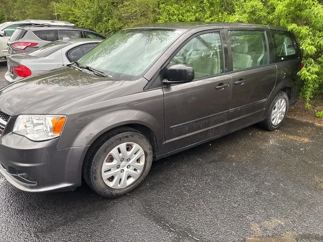 SEMINUEVOS DODGE Grand Caravan a Estados en autogozo