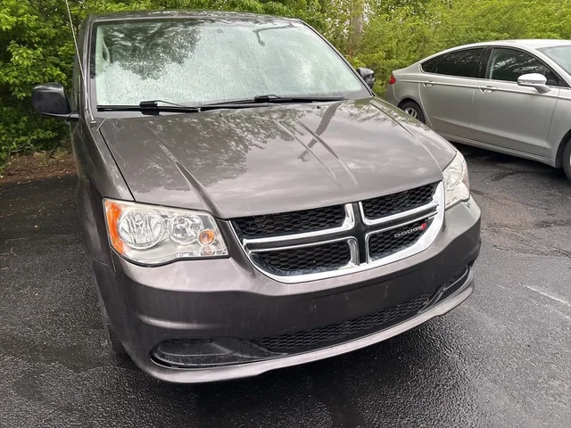 SEMINUEVOS DODGE Grand Caravan a Estados en autogozo