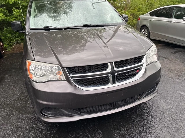 SEMINUEVOS DODGE Grand Caravan a Estados en autogozo