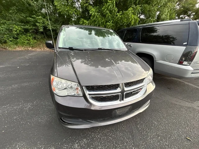 SEMINUEVOS DODGE Grand Caravan a Estados en autogozo