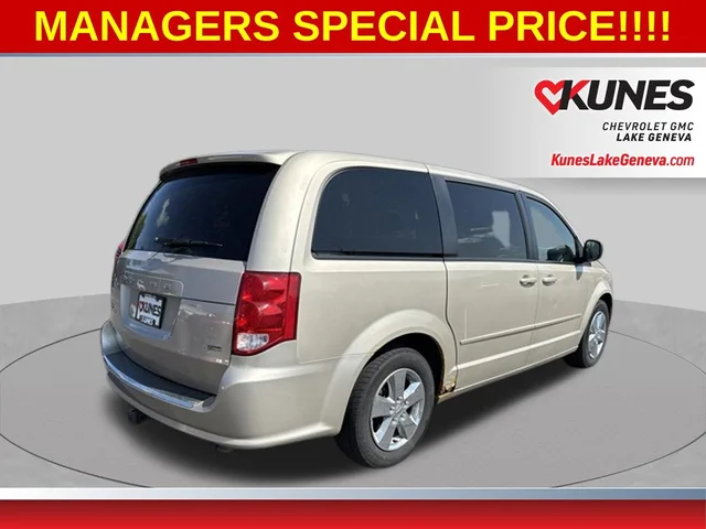 SEMINUEVOS DODGE Grand Caravan a Estados en autogozo