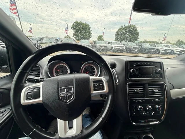 SEMINUEVOS DODGE Grand Caravan a Estados en autogozo