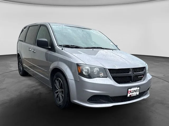 SEMINUEVOS DODGE Grand Caravan a Estados en autogozo