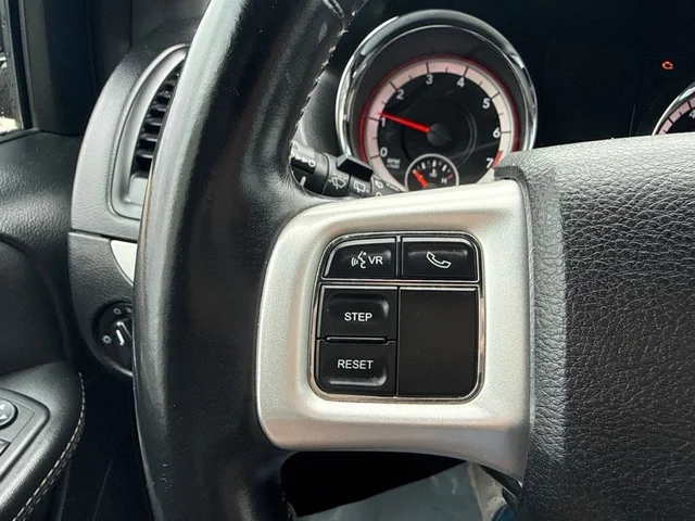 SEMINUEVOS DODGE Grand Caravan a Estados en autogozo
