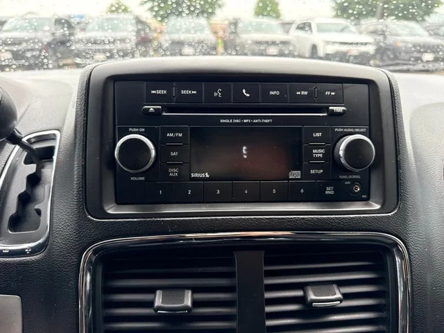 SEMINUEVOS DODGE Grand Caravan a Estados en autogozo