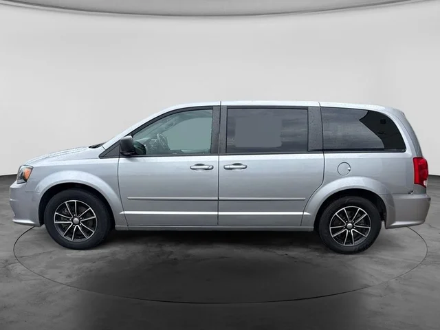 SEMINUEVOS DODGE Grand Caravan a Estados en autogozo