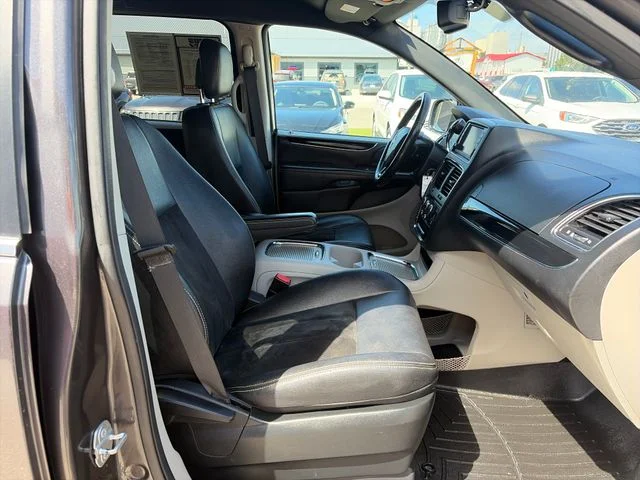 SEMINUEVOS DODGE Grand Caravan a Estados en autogozo