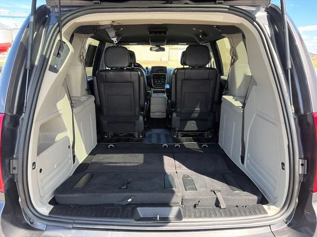 SEMINUEVOS DODGE Grand Caravan a Estados en autogozo