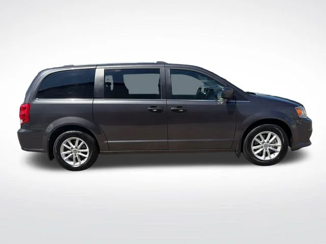 SEMINUEVOS DODGE Grand Caravan a Estados en autogozo