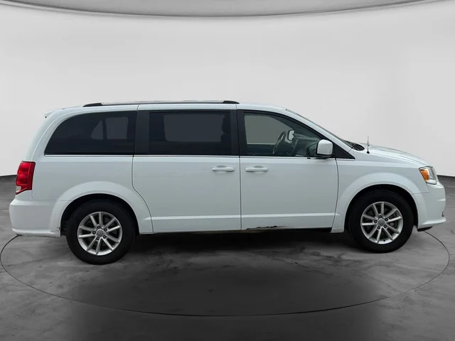 SEMINUEVOS DODGE Grand Caravan a Estados en autogozo