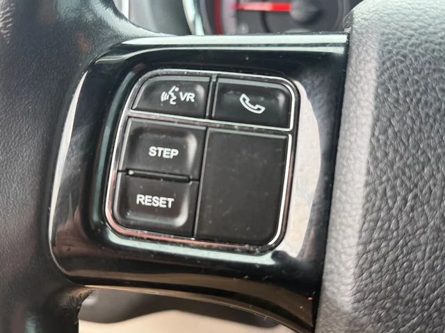 SEMINUEVOS DODGE Grand Caravan a Estados en autogozo