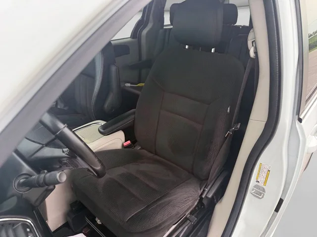 SEMINUEVOS DODGE Grand Caravan a Estados en autogozo