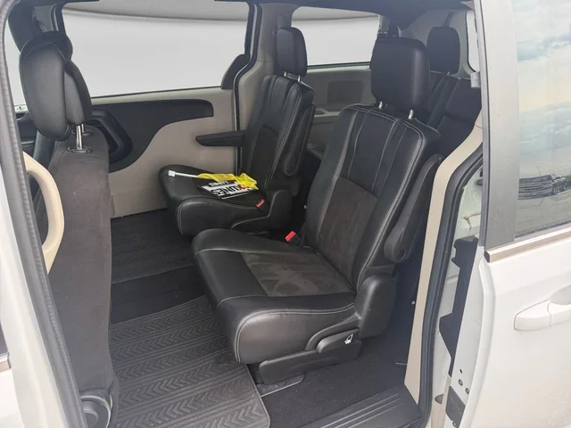 SEMINUEVOS DODGE Grand Caravan a Estados en autogozo