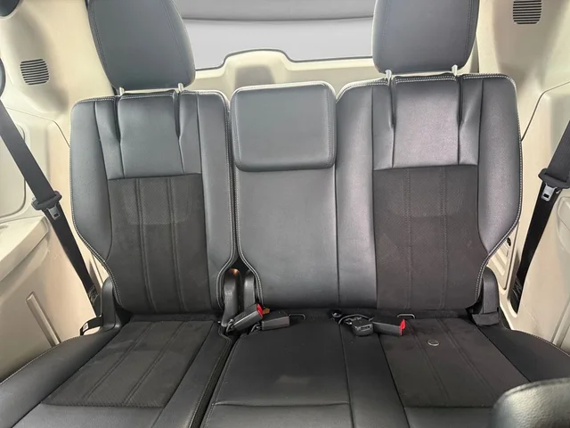 SEMINUEVOS DODGE Grand Caravan a Estados en autogozo