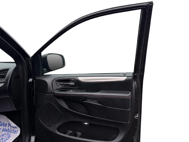 SEMINUEVOS DODGE Grand Caravan a Estados en autogozo