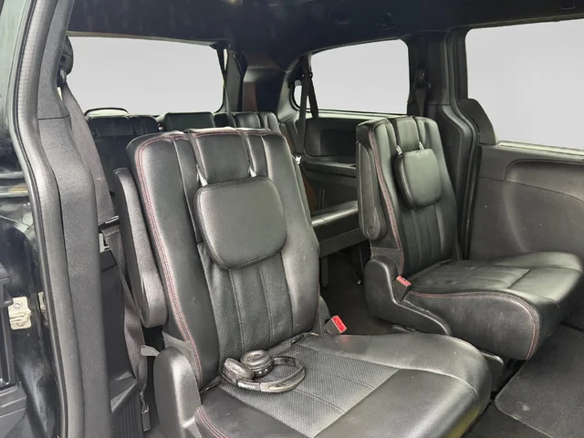 SEMINUEVOS DODGE Grand Caravan a Estados en autogozo