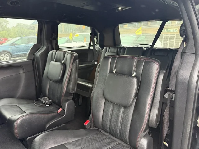 SEMINUEVOS DODGE Grand Caravan a Estados en autogozo