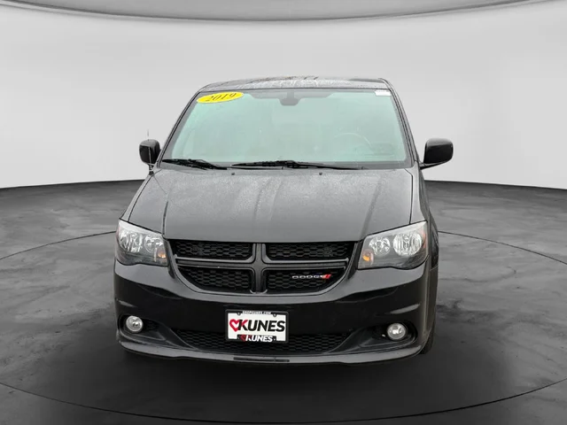 SEMINUEVOS DODGE Grand Caravan a Estados en autogozo