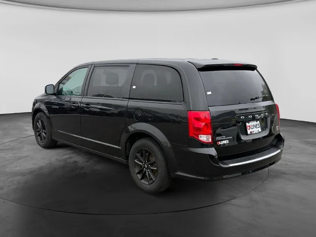 SEMINUEVOS DODGE Grand Caravan a Estados en autogozo