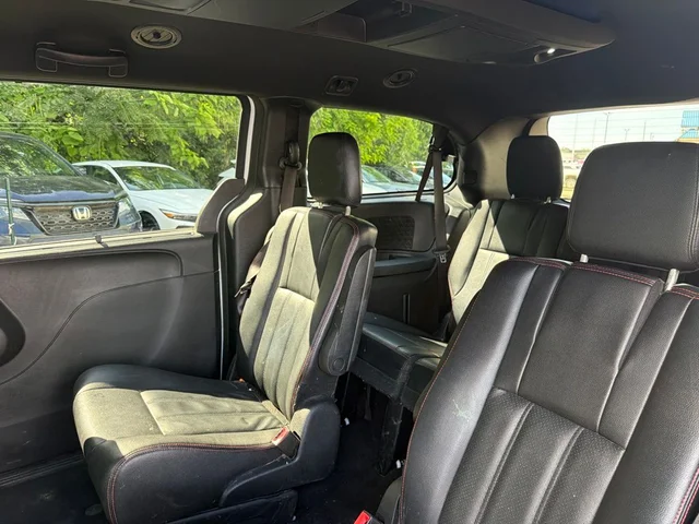 SEMINUEVOS DODGE Grand Caravan a Estados en autogozo