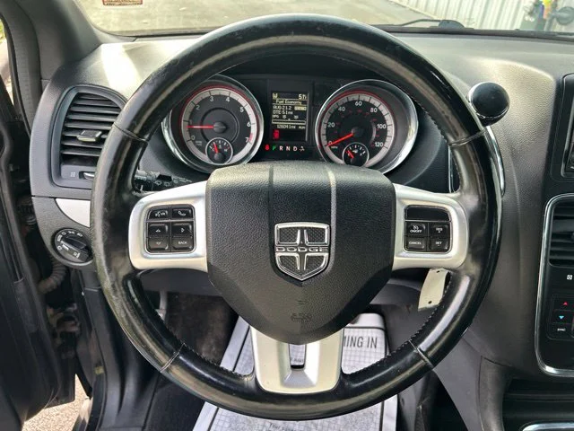 SEMINUEVOS DODGE Grand Caravan a Estados en autogozo