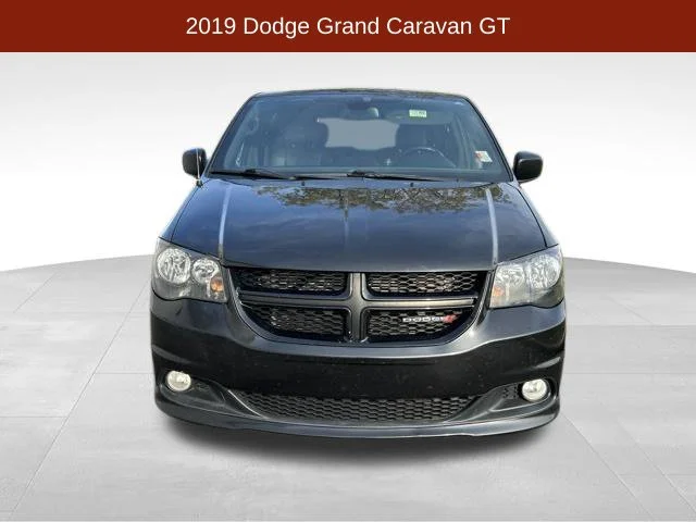 SEMINUEVOS DODGE Grand Caravan a Estados en autogozo