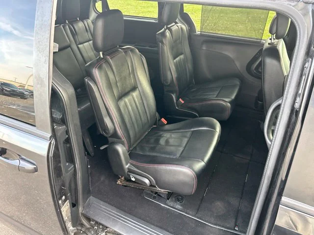 SEMINUEVOS DODGE Grand Caravan a Estados en autogozo