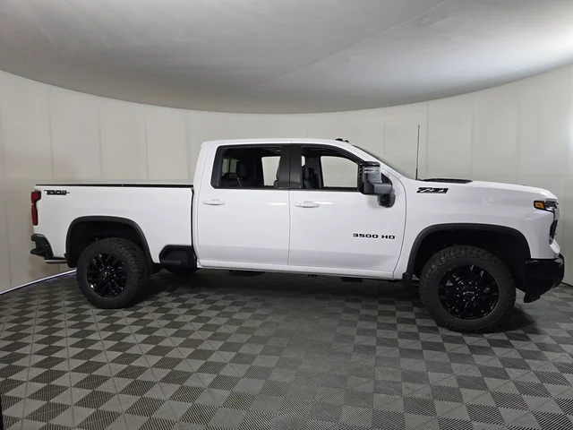 Nueve CHEVROLET SILVERADO 3500HD à Brainerd  chez Dondelinger Chevrolet