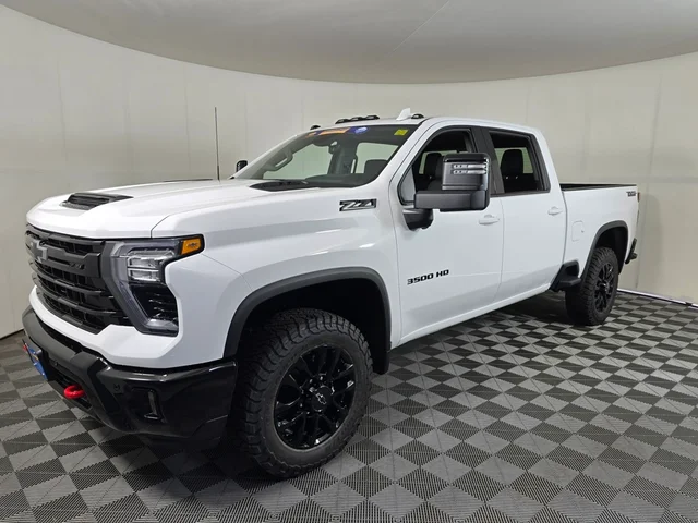 Nueve CHEVROLET SILVERADO 3500HD à Brainerd  chez Dondelinger Chevrolet