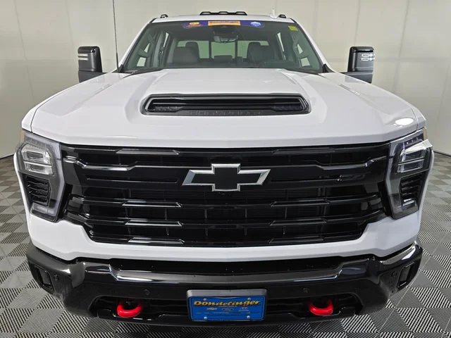Nueve CHEVROLET SILVERADO 3500HD à Brainerd  chez Dondelinger Chevrolet