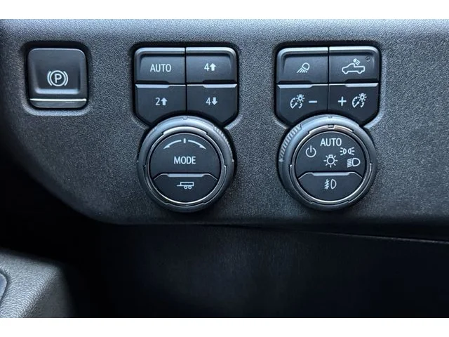 SEMINUEVOS CHEVROLET Silverado 1500 at ELK GROVE in Elk Grove Buick GMC