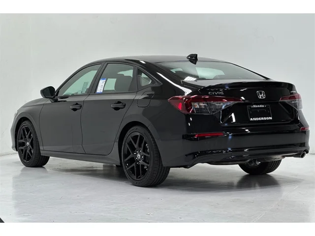 2025 Honda Civic Sport photo 4