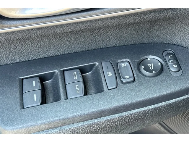 SEMINUEVOS HONDA CR-V at ELK GROVE in Elk Grove Buick GMC