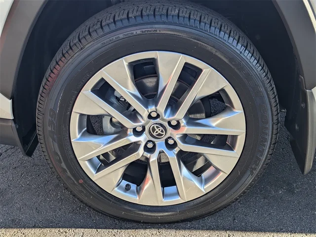 SEMINUEVOS TOYOTA RAV4 at Kennesaw, in Town Center Nissan