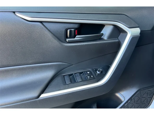 Used TOYOTA RAV4 Hybrid at San Francisco in izmo Kia