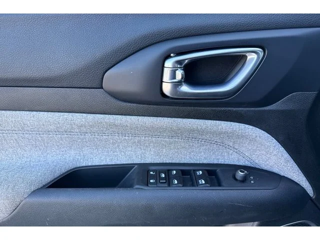 SEMINUEVOS JEEP Compass at ELK GROVE in Elk Grove Buick GMC