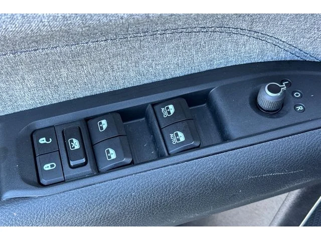 SEMINUEVOS JEEP Compass at ELK GROVE in Elk Grove Buick GMC