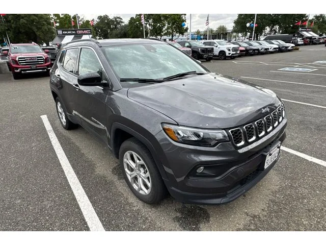 SEMINUEVOS JEEP Compass at ELK GROVE in Elk Grove Buick GMC