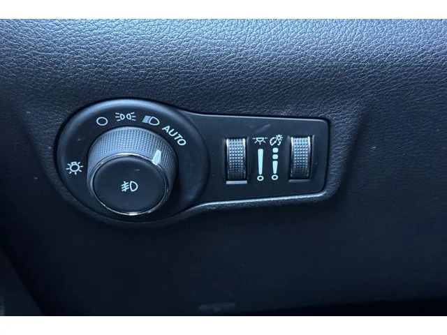 SEMINUEVOS JEEP Compass at ELK GROVE in Elk Grove Buick GMC