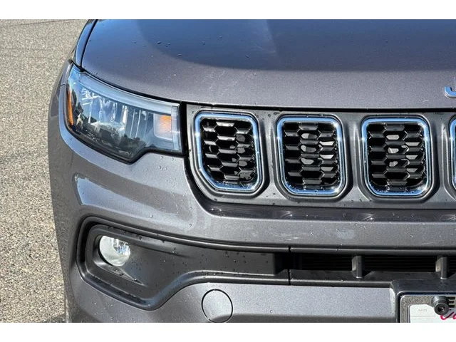SEMINUEVOS JEEP Compass at ELK GROVE in Elk Grove Buick GMC