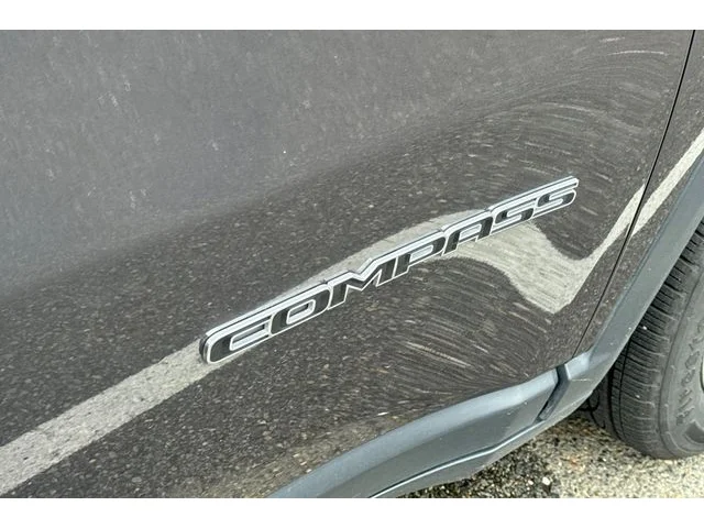 SEMINUEVOS JEEP Compass at ELK GROVE in Elk Grove Buick GMC