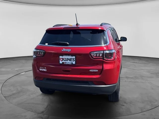 SEMINUEVOS JEEP Compass a Estados en autogozo