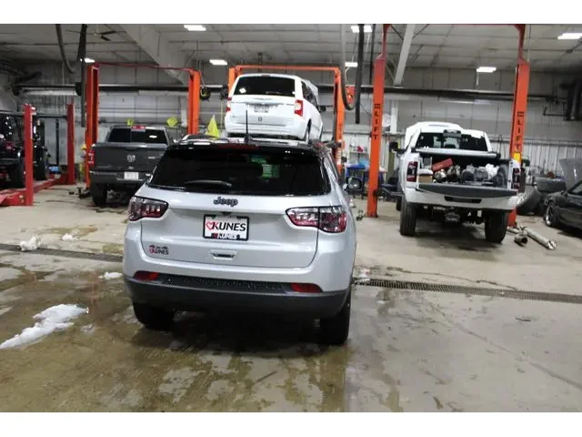 Nuevos JEEP COMPASS à Estados chez autogozo
