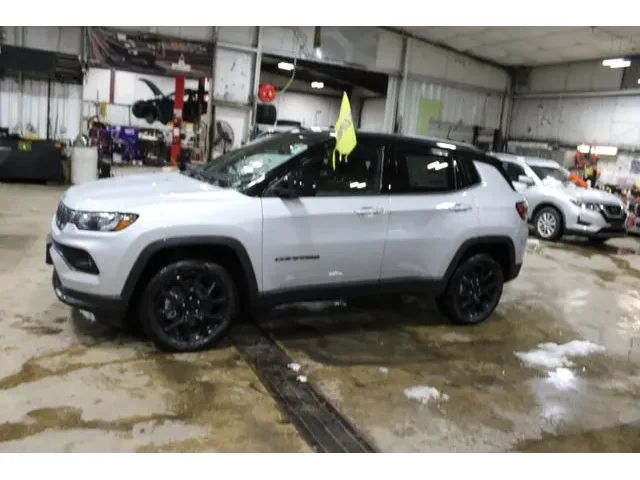 Nuevos JEEP COMPASS à Estados chez autogozo