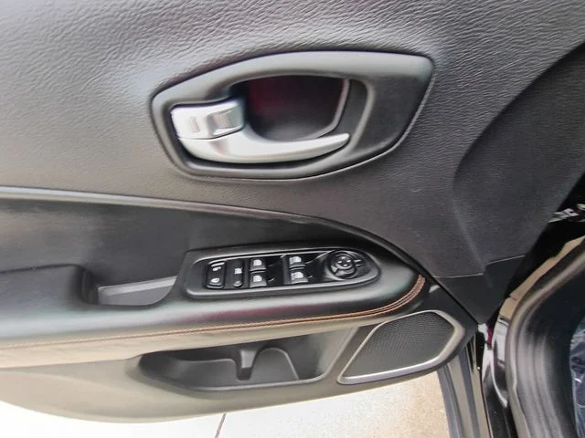 SEMINUEVOS JEEP Compass a Estados en autogozo