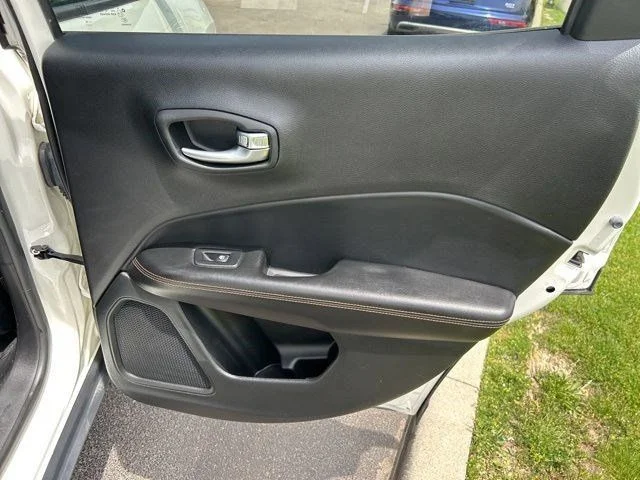 SEMINUEVOS JEEP Compass a Estados en autogozo