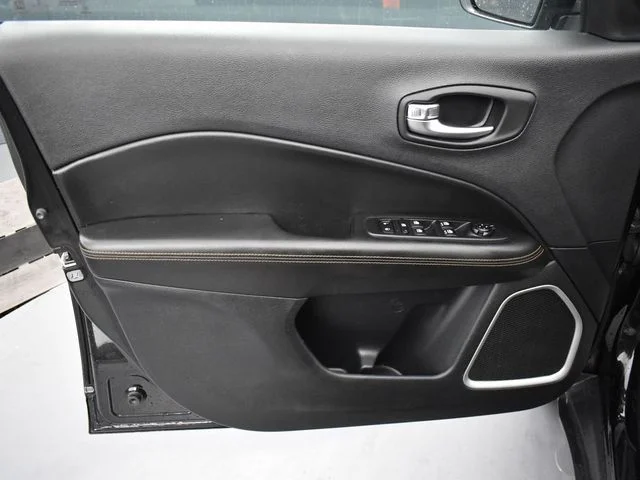 SEMINUEVOS JEEP Compass a Estados en autogozo