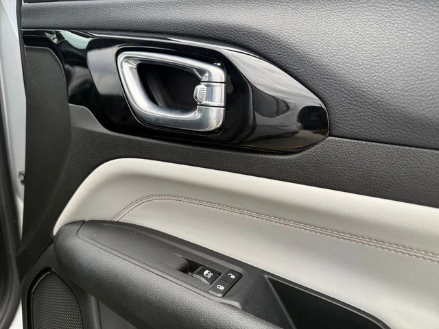 SEMINUEVOS JEEP Compass a Estados en autogozo