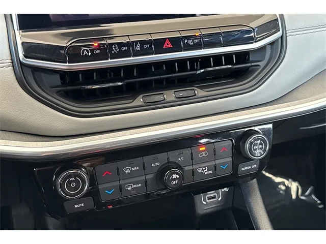 SEMINUEVOS JEEP Compass at ELK GROVE in Elk Grove Buick GMC